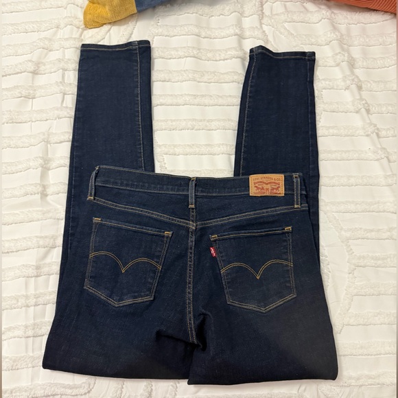 Levi’s Shaping Skinny Jeans - Picture 4 of 10